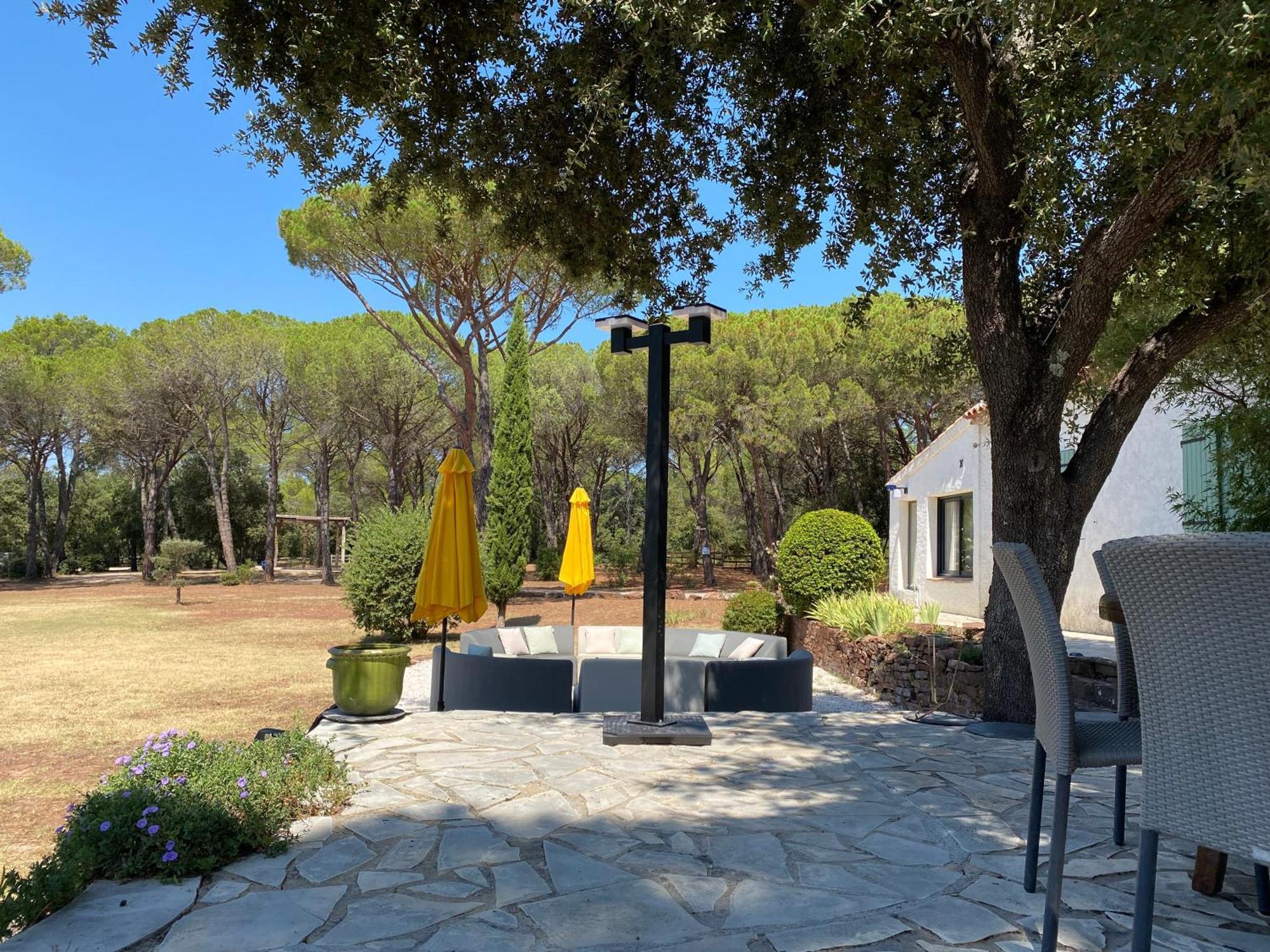 Résidence Gabrielle Le Cannet-des-Maures Extérieur photo