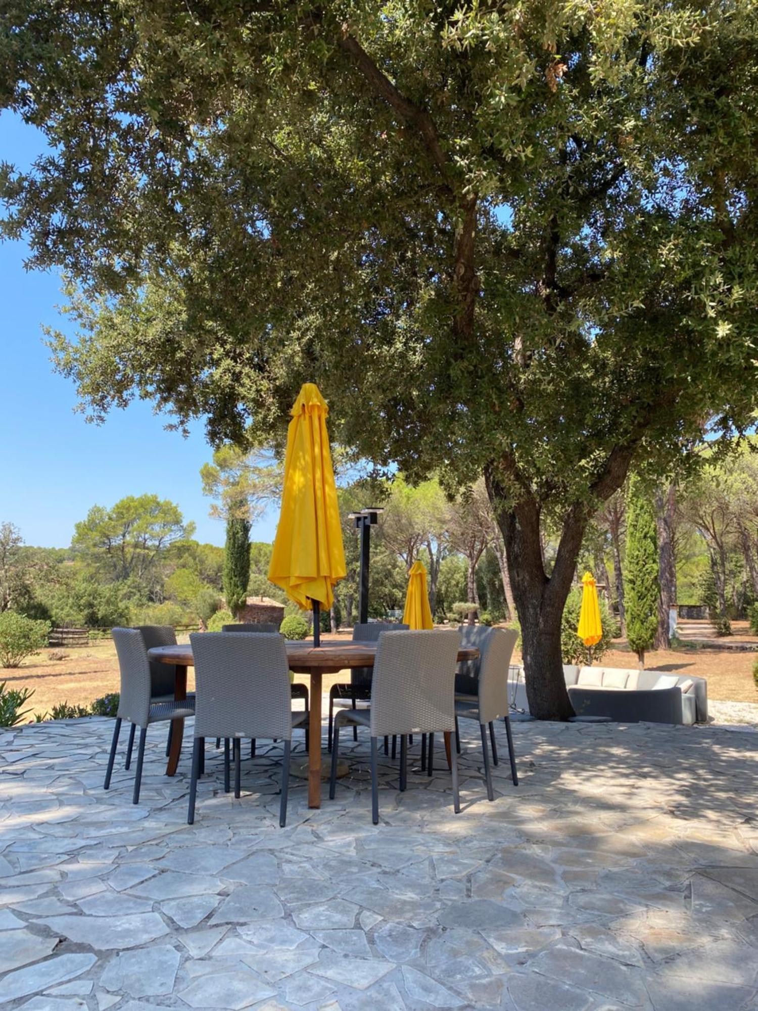 Résidence Gabrielle Le Cannet-des-Maures Extérieur photo