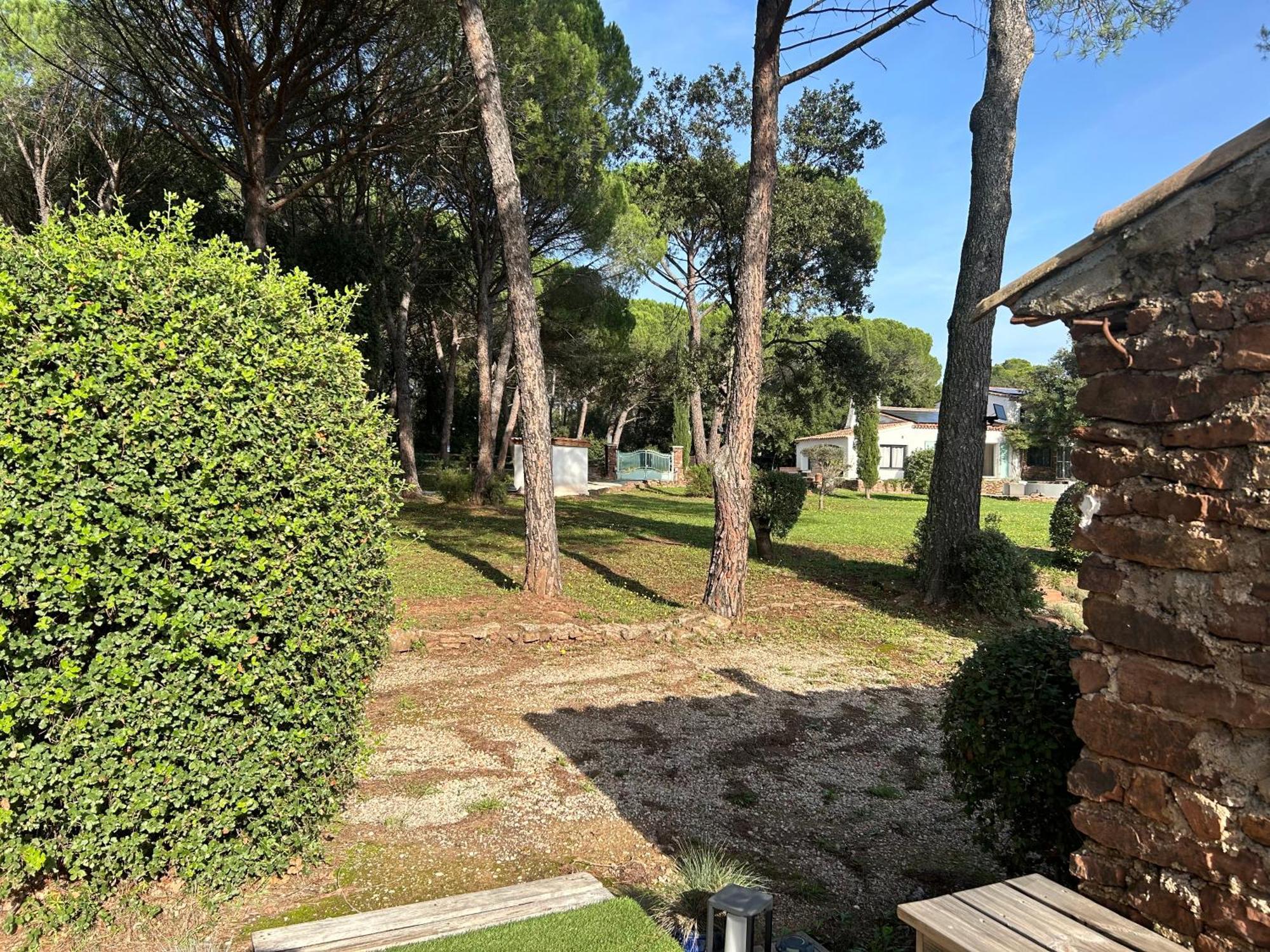 Résidence Gabrielle Le Cannet-des-Maures Extérieur photo